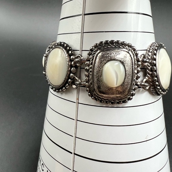 Premier Designs Silver Tone White Mother Of Pearl Inspired Bracelet Magnetic - Picture 8 of 10